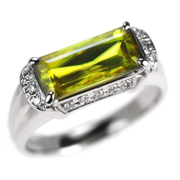 PT900 SPHENE DIAMOND RING: Pt900 Sphene Diamond Ring Brand: None Type: rings Material: Pt900 Color: None Size: 7.5 US Accessories: None Accessories Notice: When purchasing pre-owned goods, please refer to the photos