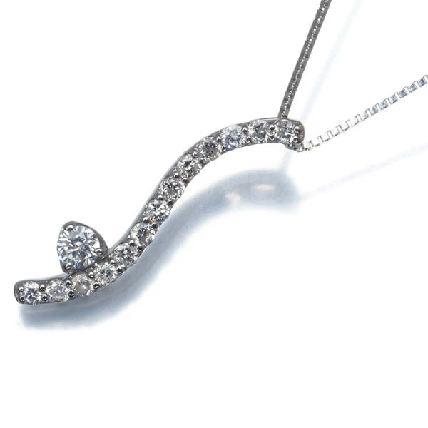 DIAMOND WAVE NECKLACE: Diamond Wave Necklace Brand: Unbranded Type: Necklace Material: 18K/750/White Gold Main Stone Natural Color: White Gold Size: Necklace length: 36 / 40cm Accessories: None Accessories Notice: