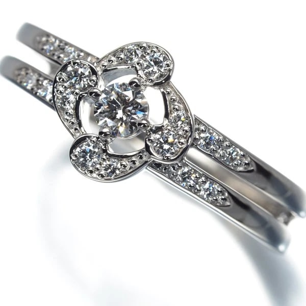 MONNICKENDAM RING ROSE: MONNICKENDAM Ring Rose Brand: MONNICKENDAM Type: Ring Material: 900 / Platinum Main Stone Natural Color: Platinum Size: US5.75 - 6 Accessories: None Accessories Notice: When purchasing pre