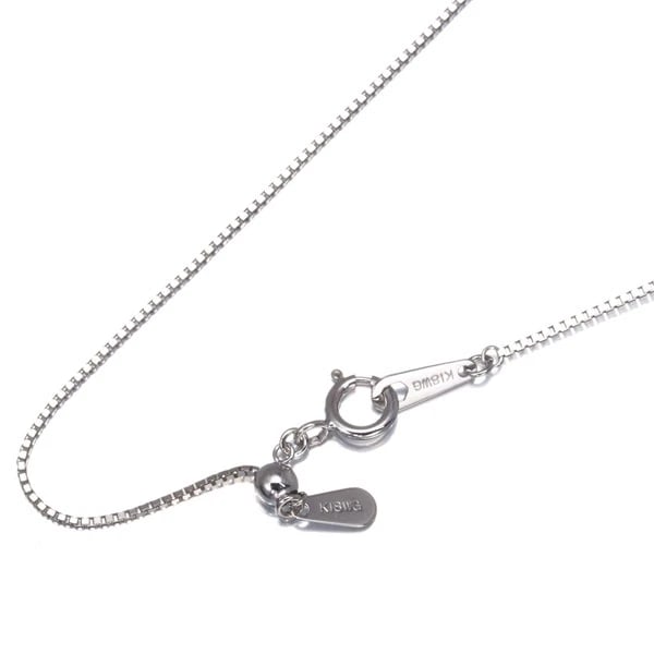 BOX CHAIN NECKLACE18K WHITE GOLD: Box Chain Necklace18K White Gold Brand: Unbranded Type: Necklace Material: 18K / 750 / White Gold Color: White Gold Size: Necklace length: 45cm Accessories: None Accessories Notice: When