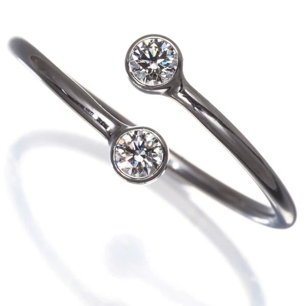 TIFFANY&CO. RING DIAMOND HOOP: Tiffany&Co. Ring Diamond Hoop Brand: Tiffany & Co. Type: Ring Material: 950 / Platinum Main Stone Natural Color: Platinum Size: US5 - 5.25 Accessories: None Accessories Notice: When