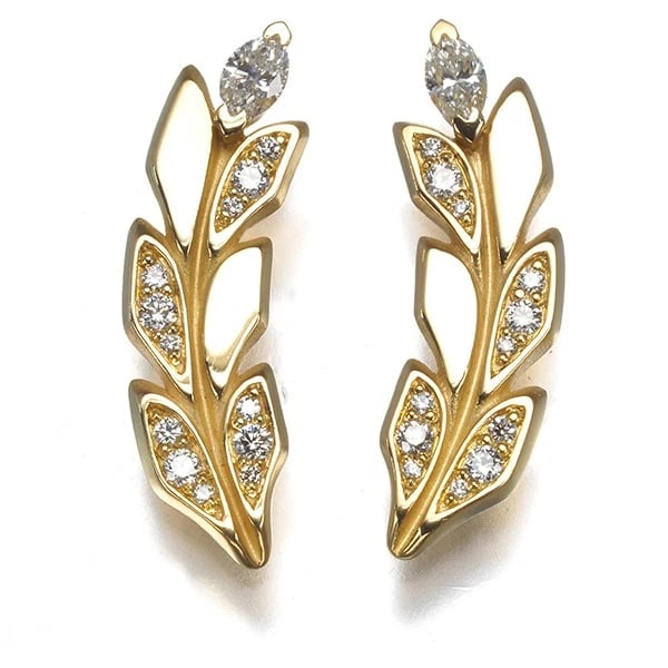 TIFFANY&CO. EARRINGS VICTORIA VINE CLIMBER: Tiffany&Co. Earrings Victoria Vine Climber Brand: Tiffany & Co. Type: Earrings Material: 18K / 750 / Yellow Gold Main Stone Natural Color: Yellow Gold Size: Design size: 22.5 x 6.0mm 
