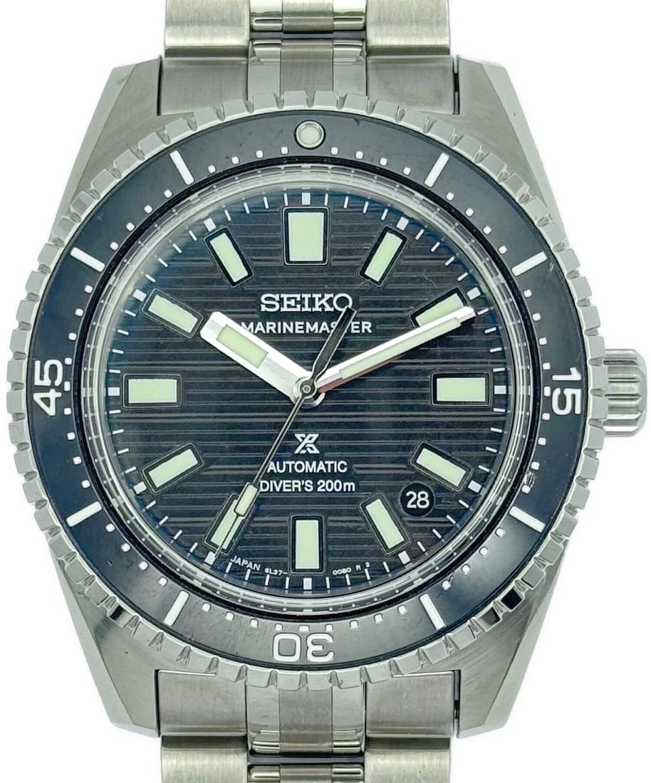 SEIKO DIVER'S WATCH WATCH: SEIKO Diver's Watch Watch Brand: SEIKO Type: Wrist watch Material: Band Material None, Case Material None Color: Dial Color Black Size: Case size [ Size ] 39mm [ Max Wrist Size ] 21.0cm Accessori