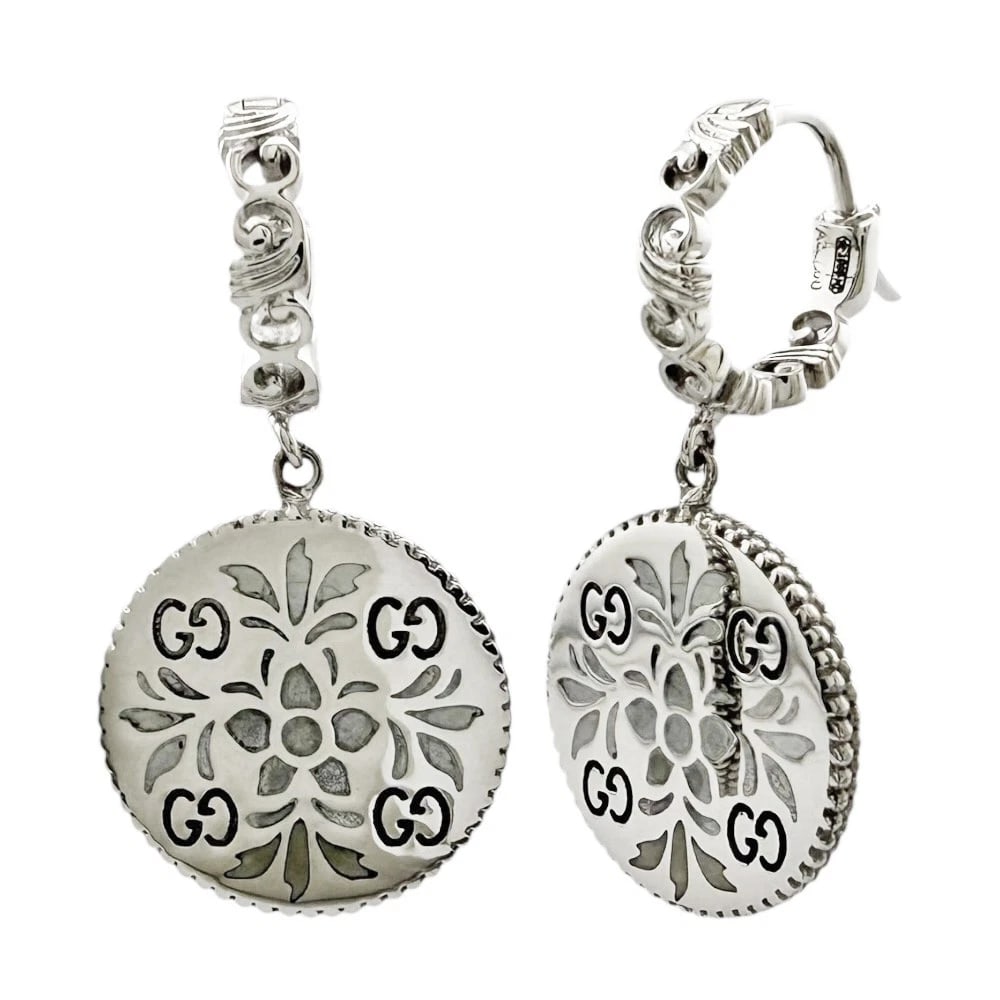 GUCCI EARRING K18 WHITE GOLD ICON BLOOM: GUCCI earring K18 white gold Icon Bloom Brand: GUCCI Type: earring Material: K18 white gold Color: Silver Size: 28.0mm x 14.0mm Accessories: None Accessories Notice: When purchasing pre-ow