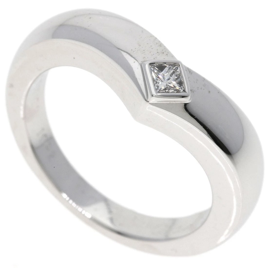CARTIER TRIANDRE 1P DIAMOND RING K18 WHITE GOLD: CARTIER Triandre 1P Diamond Ring K18 White Gold Brand: CARTIER Type: Ring Material: K18 White Gold Main Stone Natural Color: Silver Size: 6.25(US) Accessories: None Accessories Notice: When