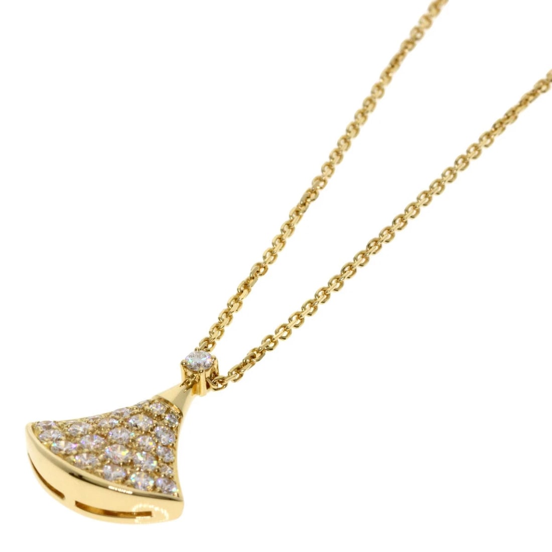 BVLGARI DIAMOND NECKLACE K18 YELLOW GOLD: BVLGARI Diamond Necklace K18 Yellow Gold Brand: BVLGARI Type: Necklace Material: K18 Yellow Gold Main Stone Natural Color: Gold Size: Chain Length:16.9inch/43cm Chain Width:0.4inch/0.9mm Top Size: