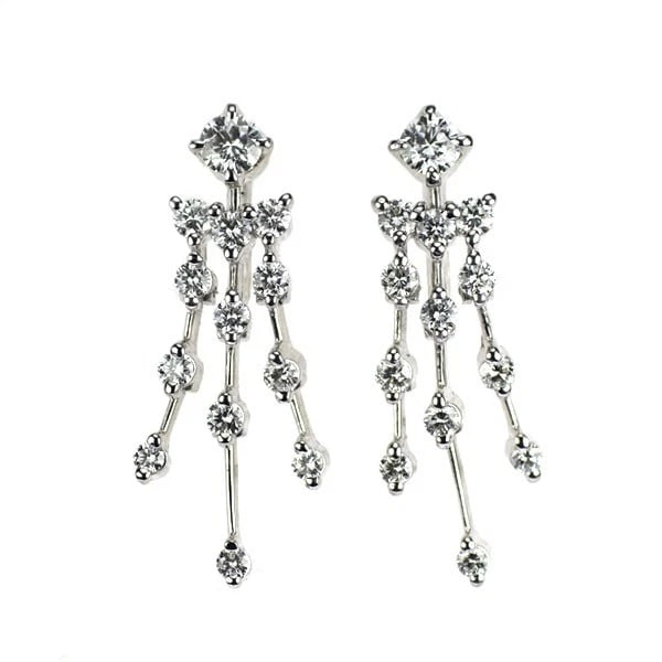 PT900 DIAMOND EARRING: Pt900 diamond earring Brand: None Type: piercing Material: Pt900 Main Stone Natural Color: None Size: Length/Width/Diameter28.0Width/Thickness7.2 Accessories: None Accessories Notice: When
