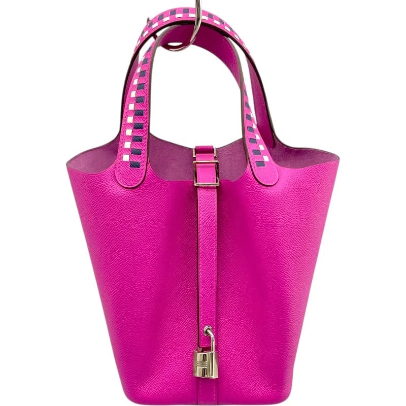 HERMES PICOTIN LOCK MM C STAMP: HERMES Picotin Lock MM C Stamp Brand: HERMES Type: Handbag Material: Epson Color: Magnolia Blue Sapphire Cre Size: W: 18cm / H: 19cm / D: 13cm Accessories: None Accessories Notice: When