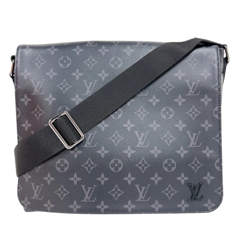 LOUIS VUITTON DISTRICT MM BLACK SHW MONOGRAM: LOUIS VUITTON District MM Black SHW Monogram Brand: LOUIS VUITTON Type: Handbag Material: Monogram Eclipse Color: Black/SV Hardware Size: W: 32cm / H: 29cm / D: 7.5cm Accessories: None