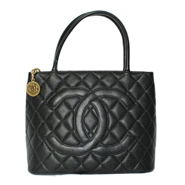 CHANEL REISSUE STAMP TOTE CAVIAR LEATHER BLACK: Chanel Reissue Stamp Tote Caviar Leather Black Brand: Chanel Type: Handbag Material: Caviar Skin Color: Black Size: W:29cm × H:23.5cm × D:14cm Accessories: None Accessories Notice: When