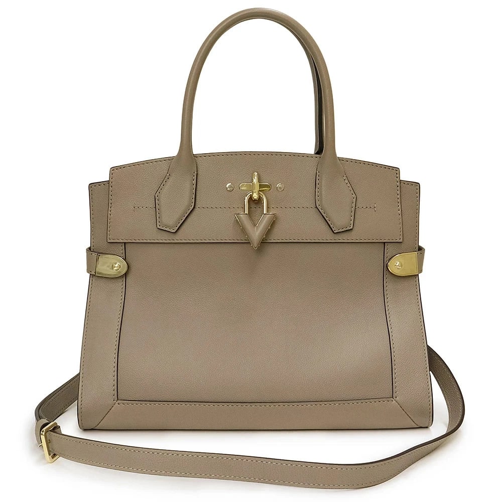 LOUIS VUITTON STEAMER MM SHEEPSKIN GALET BEIGE: LOUIS VUITTON Steamer MM Sheepskin Galet Beige Brand: LOUIS VUITTON Type: Handbag Material: Grained Calf Leather / Sheepskin Color: Galle (Beige) Size: W: 32cm x H: 27.5cm x D: 15cm Handle: