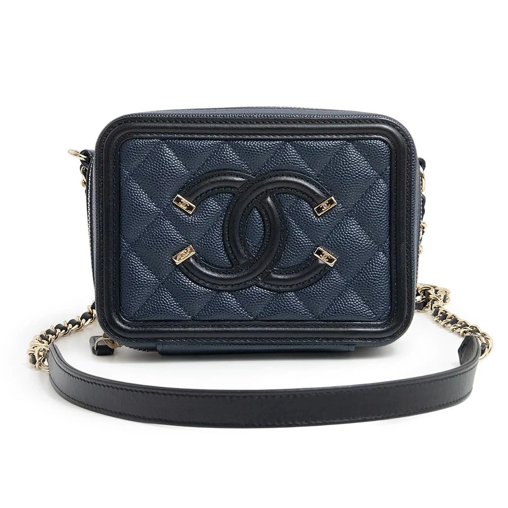 CHANEL CC FILIGREE MINI VANITY SHOULDER BAG: CHANEL CC Filigree Mini Vanity Shoulder Bag Brand: CHANEL Type: Handbag Material: Caviar Skin Color: Navy Size: W:15cm x H:10.5cm x D:6cm Shoulder strap: 131cm Accessories: None Accessories