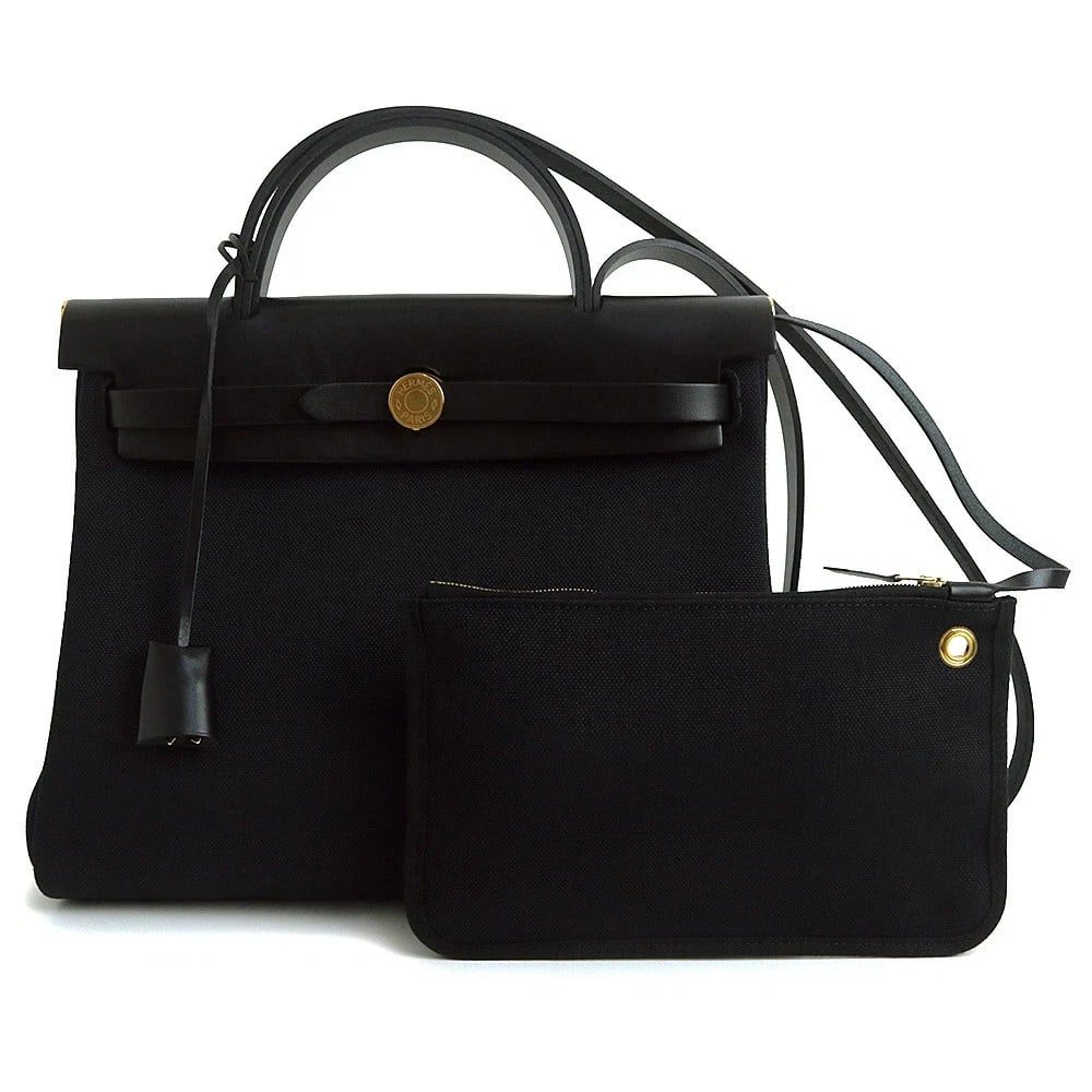 HERMES EVELYNE BAG ZIP 31 PM TOILE H BLACK: HERMES Evelyne Bag Zip 31 PM Toile H Black Brand: HERMES Type: Handbag Material: Vash Hunter / Toile Hash Color: Black Size: W:31cm x H:25cm x D:11cm Handle: 22cm Accessories: None
