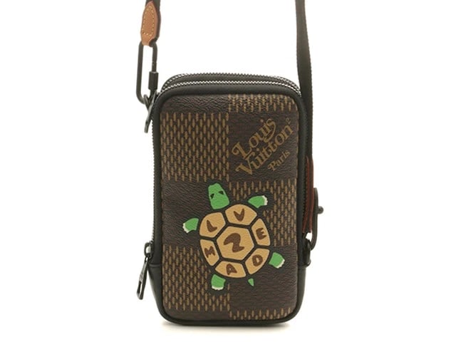 LOUIS VUITTON DOUBLE PHONE POUCH DAMIER GIANT: LOUIS VUITTON Double Phone Pouch Damier Giant Brand: Louis Vuitton Type: Handbag Material: Damier Giant Color: Brown Size: W: 11cm H: 18cm Depth: 3.5cm Accessories: None Accessories Notice: