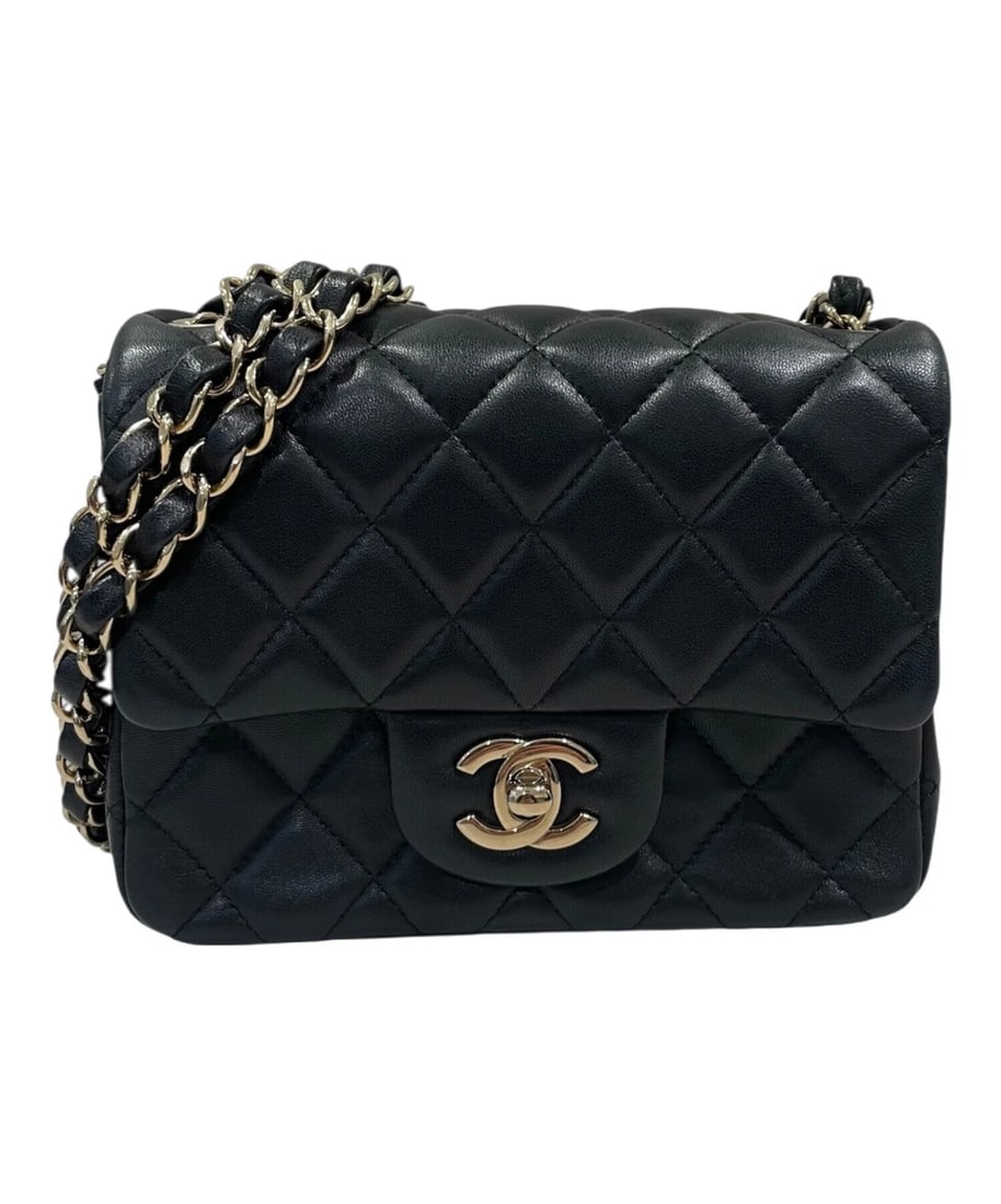 CHANEL MINI MATELASSÉ 17: CHANEL Mini Matelassé 17 Brand: CHANEL Type: Handbag Material: Lambskin Color: Black Size: H:13.0cm / W:17.0cm / D:7.0cm Accessories: None Accessories Notice: When purchasing pre-owned goo