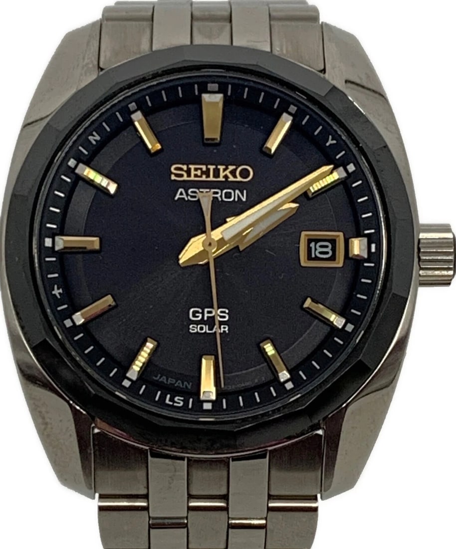 SEIKO GPS SOLAR SATELLITE RADIO WATCH: SEIKO GPS Solar Satellite Radio Watch Brand: SEIKO Type: Wrist watch Material: Band Material None, Case Material None Color: Dial Color Black Size: Case size Dial size 2.9cm × 3cm Minimum