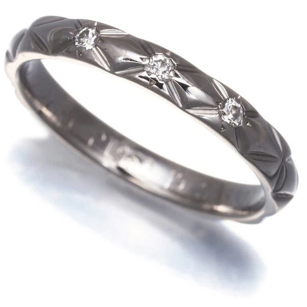 CHANEL RING MATELASSE SMALL: CHANEL Ring Matelasse Small Brand: CHANEL Type: Ring Material: 950 / Platinum Main Stone Natural Color: Platinum Size: US3.75 Accessories: None Accessories Notice: When purchasing pre-owned