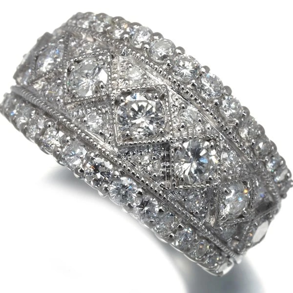 DIAMOND MILGRAIN RING: Diamond Milgrain Ring Brand: Unbranded Type: Ring Material: 900 / Platinum Main Stone Natural Color: Platinum Size: US6.5 Accessories: None Accessories Notice: When purchasing pre-owned