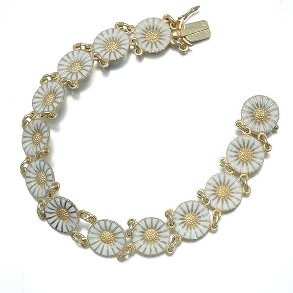 GEORG JENSEN BRACELET DAISY FLOWER: Georg Jensen Bracelet Daisy Flower Brand: Georg Jensen Type: Bracelet Material: 925 / Sterling Silver Color: Sterling Silver Size: Inner circumference: 18.5cm Accessories: None Accessories