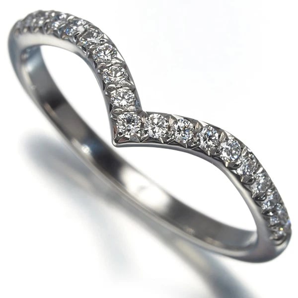 TIFFANY&CO. RING DIAMOND SOLESTE: Tiffany&Co. Ring Diamond Soleste Brand: Tiffany & Co. Type: Ring Material: 950 / Platinum Main Stone Natural Color: Platinum Size: US6 - 6.25 Accessories: None Accessories Notice: When