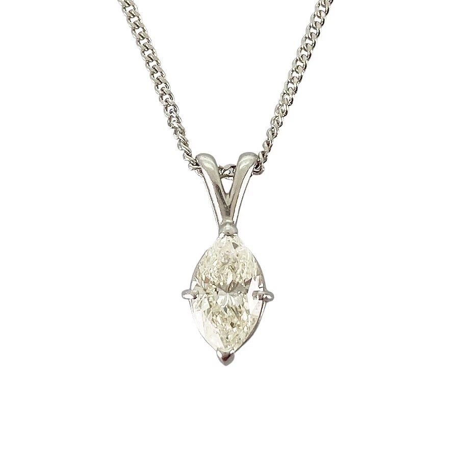 JEWELRY MAKI PLATINUM DIAMOND NECKLACE: JEWELRY MAKI Platinum diamond Necklace Brand: JEWELRY MAKI Type: Necklace Material: Platinum 850 diamond Main Stone Natural Color: Silver Size: 16.0mm×6.8mm Necklace full length:40cm 