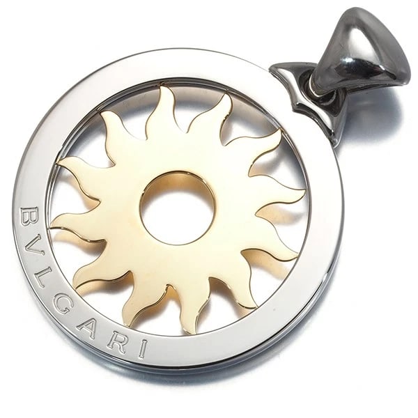 BVLGARI PENDANT TONDO SUN LARGE: BVLGARI Pendant Tondo Sun Large Brand: BVLGARI Type: Pendant Material: 18K / 750 / Yellow Gold STEEL / Stainless Steel Color: Yellow Gold Size: Design Size: Diameter Approximately 43.5mm 
