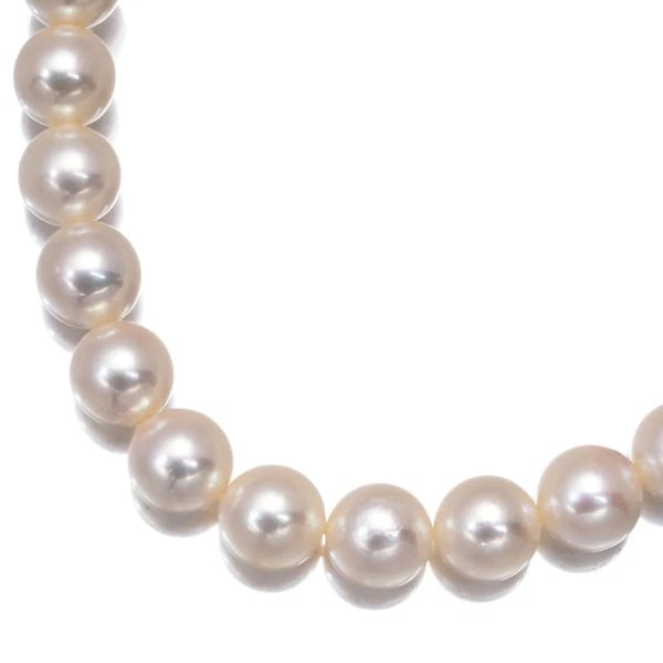 AKOYA PEARL NECKLACE SILVER: Akoya Pearl Necklace Silver Brand: Unbranded Type: Necklace Material: Silver Color: Silver Size: Necklace length: 42cm Accessories: None Accessories Notice: When purchasing pre-owned goods,