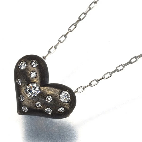 DIAMOND HEART TEXTURED NECKLACE: Diamond Heart Textured Necklace Brand: Unbranded Type: Necklace Material: 18K / 750 / White Gold Black Coating Main Stone Natural Color: White Gold Size: Necklace length: 36 / 40cm 