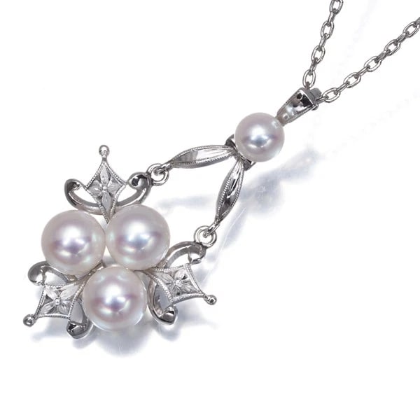 MIKIMOTO NECKLACE AKOYA PEARL 14K: Mikimoto Necklace Akoya Pearl 14K Brand: MIKIMOTO Type: Necklace Material: 14K / 585 / White Gold Color: White Gold Size: Necklace length: 44cm Accessories: None Accessories Notice: When