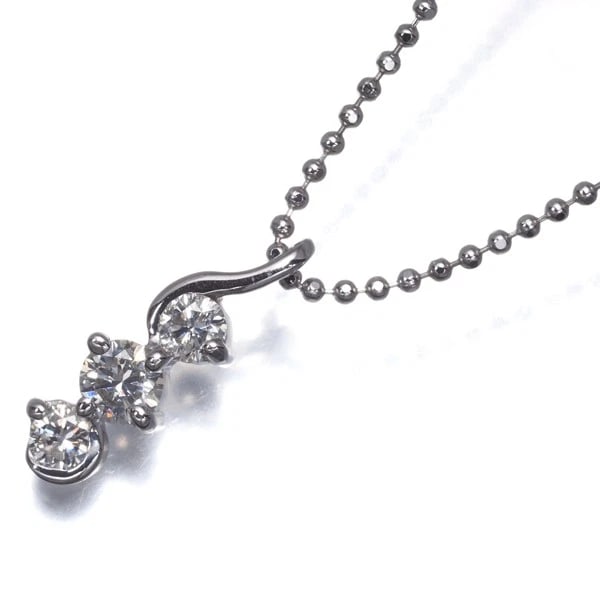 ESTELLE DIAMOND NECKLACE: ESTELLE Diamond Necklace Brand: ESTELLE Type: Necklace Material: 18K / 750 / White Gold Main Stone Natural Color: White Gold Size: Necklace length: 37 / 39cm Accessories: None Accessories