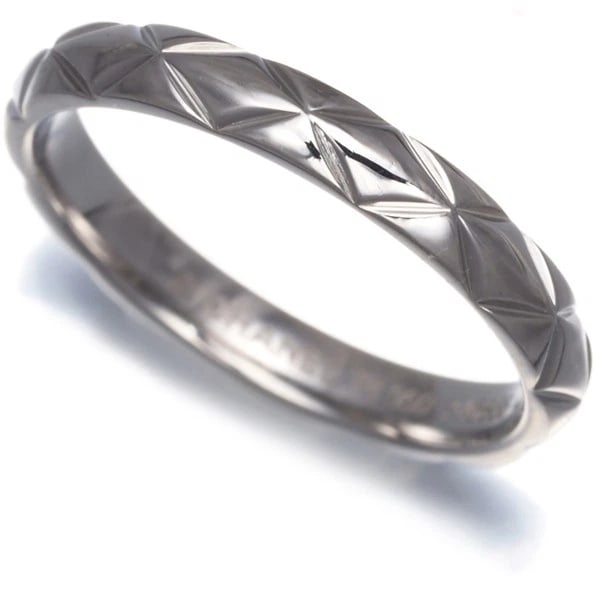 CHANEL RING MATELASSE SMALL: CHANEL Ring Matelasse Small Brand: CHANEL Type: Ring Material: 950 / Platinum Color: Platinum Size: US4 Accessories: None Accessories Notice: When purchasing pre-owned goods, please refer to