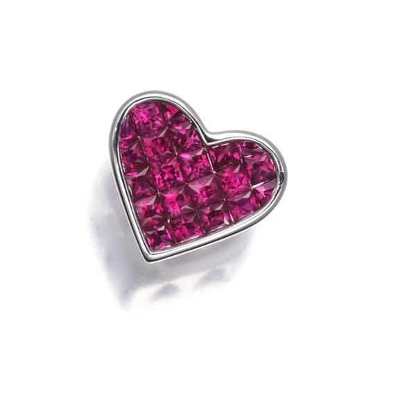 PENDANT RUBY HEART: Pendant Ruby Heart Brand: Unbranded Type: Pendant Material: 18K / 750 / White Gold Color: White Gold Size: Design size: 9.5 x 10.8mm Accessories: None Accessories Notice: When purchasing