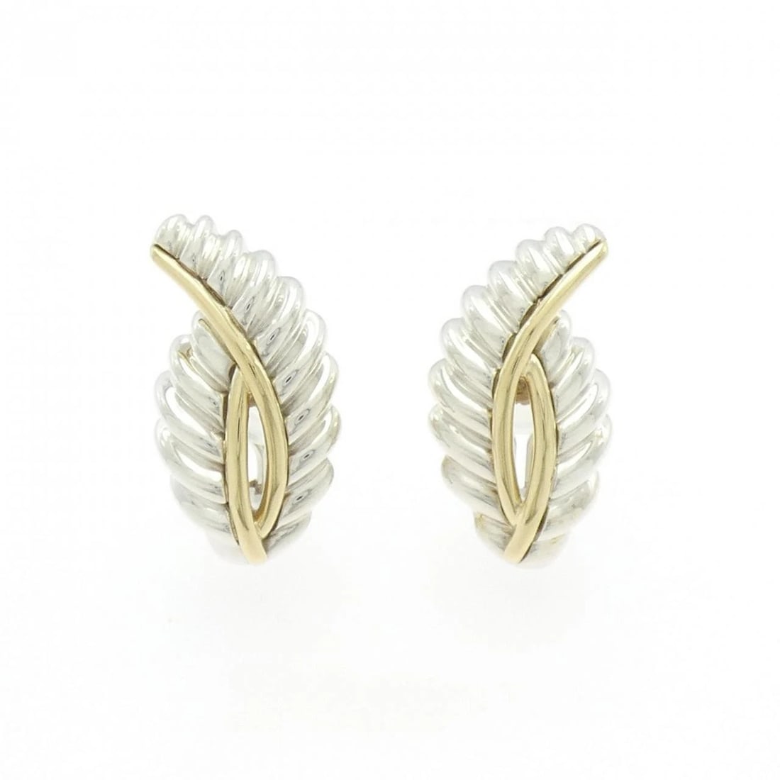 TIFFANY 925 18KYG EARRINGS: Tiffany 925 18KYG Earrings Brand: Tiffany Type: Earrings Material: 925 Silver 18K Yellow Gold Color: Silver Yellow Gold Size: ActualSize HxW: 30.8mmx16.3mm Accessories: None Accessories