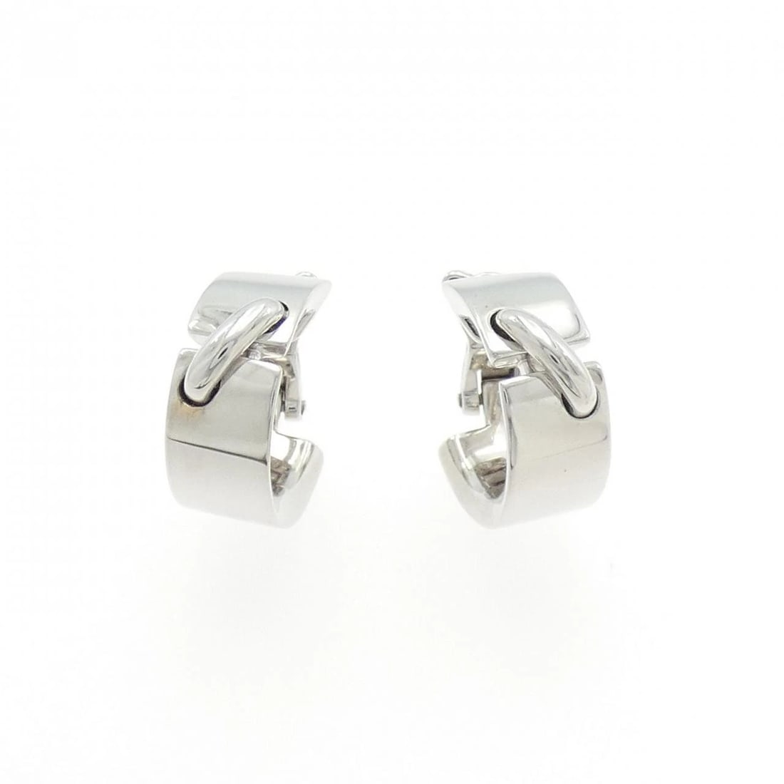 CHAUMET LIENS EARRINGS: CHAUMET Liens Earrings Brand: CHAUMET Type: Earrings Material: 750 White Gold Color: White Gold Size: ActualSize HxW: 15.9mmx6.7mm Accessories: None Accessories Notice: When purchasing