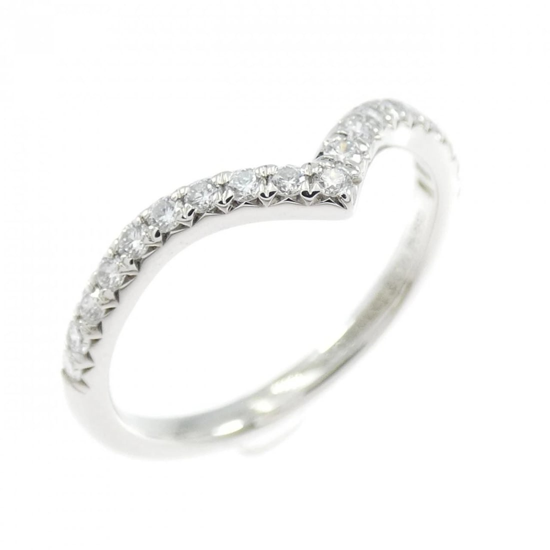 TIFFANY SOLESTE V-BAND RING: Tiffany Soleste V-Band Ring Brand: Tiffany Type: Ring Material: Platinum 950 Main Stone Natural Color: Platinum Size: 4.5-5 (US size) Accessories: None Accessories Notice: When purchasing