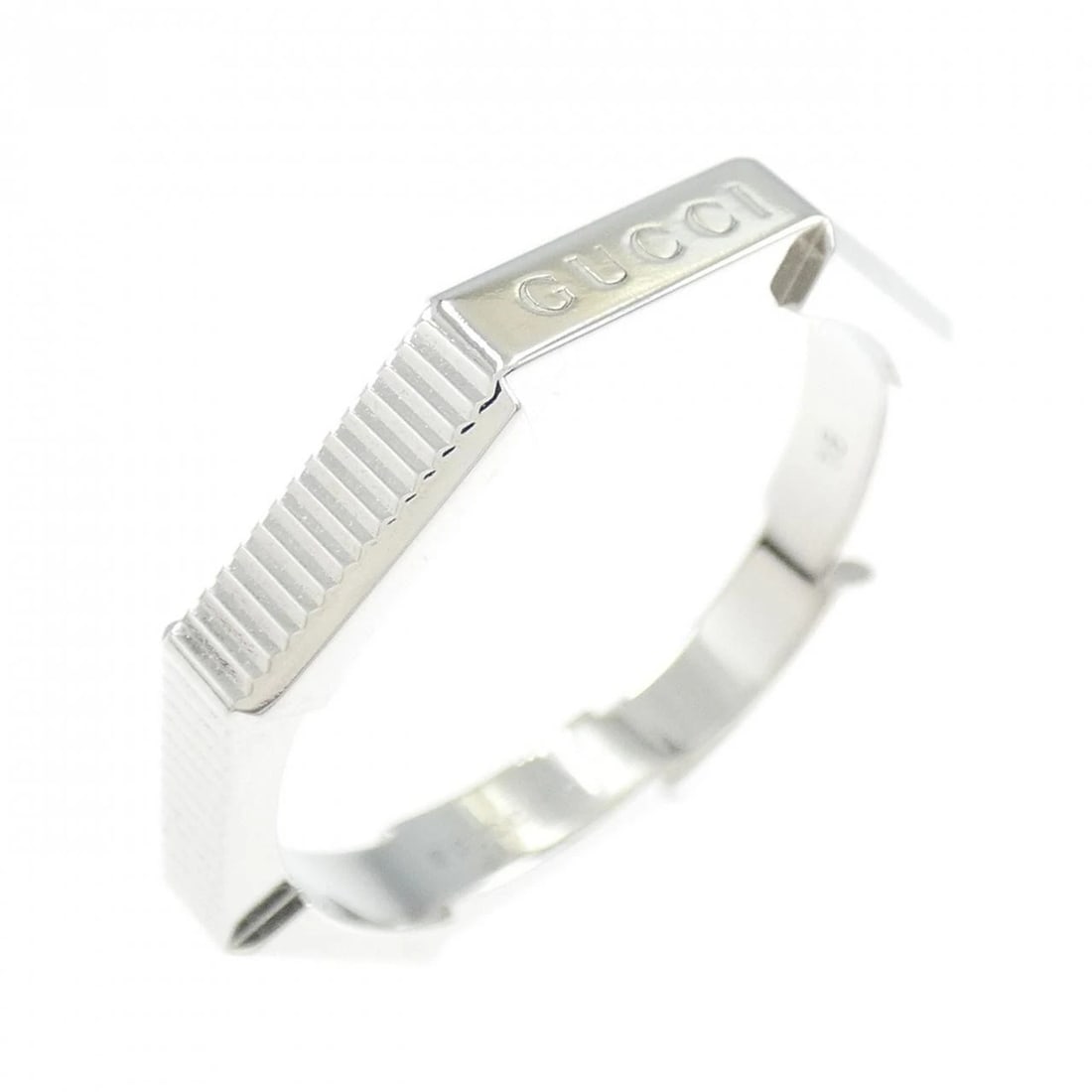 GUCCI 750WG RING: GUCCI 750WG Ring Brand: GUCCI Type: Ring Material: 750 White Gold Color: White Gold Size: 8.5 (US size) Accessories: None Accessories Notice: When purchasing pre-owned goods, please refer to
