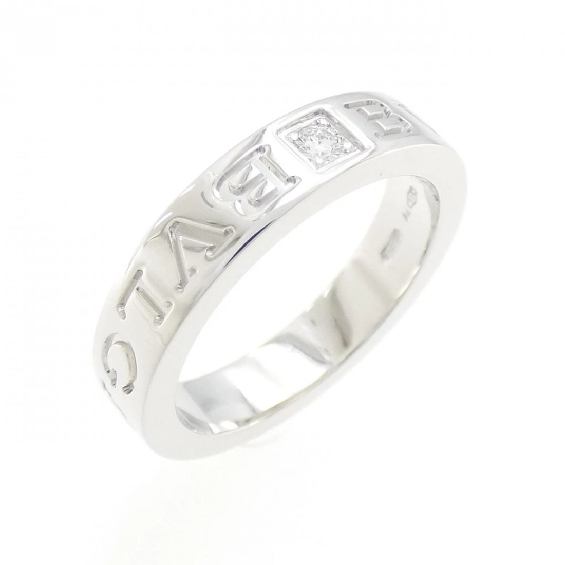 BVLGARI B.ZERO1 RING: BVLGARI B.zero1 Ring Brand: BVLGARI Type: Ring Material: 750 White Gold Main Stone Natural Color: White Gold Size: 5.5 (US size) Accessories: None Accessories Notice: When purchasing