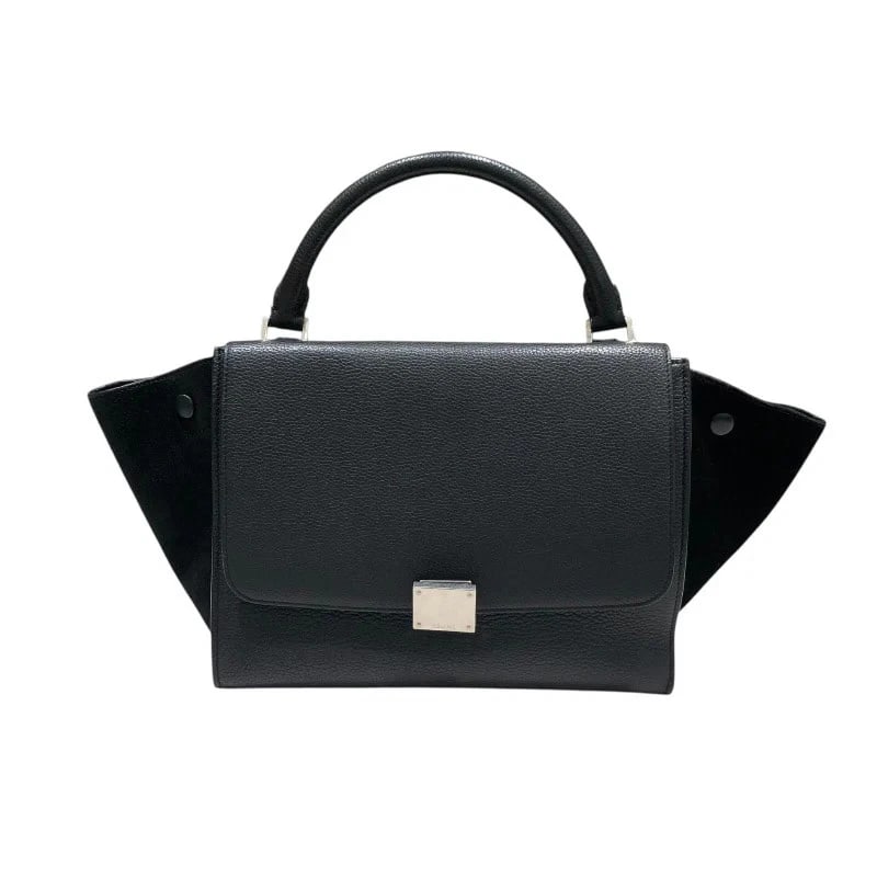 CELINE TRAPEZE BLACK SHW CALF SHOULDER BAG: CELINE Trapeze Black SHW Calf Shoulder Bag Brand: CELINE Type: Handbag Material: Calf Color: Black SV Hardware Size: W: 26cm / H: 20cm / D: 15cm / Shoulder: 66cm Accessories: None Accessories
