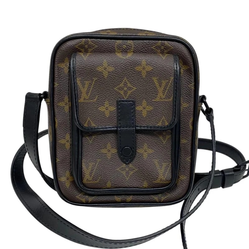 LOUIS VUITTON CHRISTOPHER WEARABLE WALLET: LOUIS VUITTON Christopher Wearable Wallet Brand: LOUIS VUITTON Type: Handbag Material: Monogram Canvas/Leather Color: Monogram Macassar Size: W: 15cm / H: 18cm / D: 5cm / Shoulder: 112-122cm 