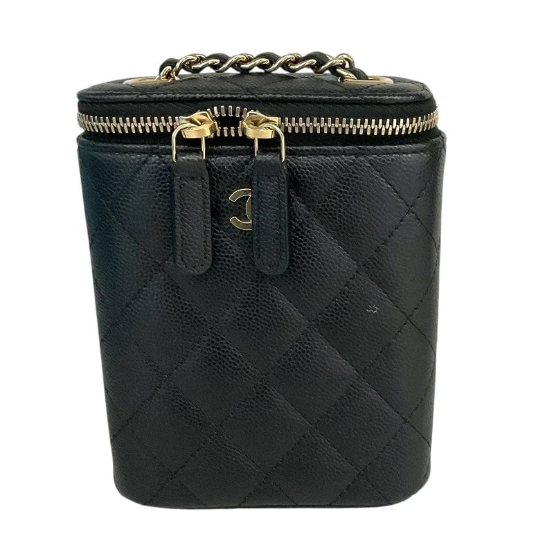 CHANEL SMALL VANITY CASE BLACK CAVIAR LEATHER: CHANEL Small Vanity Case Black Caviar Leather Brand: CHANEL Type: Handbag Material: Caviar Skin Color: black Size: W: 10cm / H: 13cm / D: 4cm / Shoulder: 115cm Accessories: None Accessories