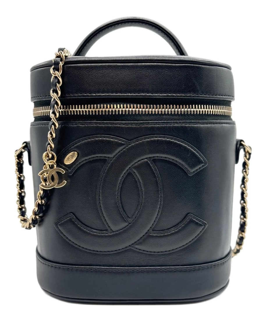 CHANEL VANITY BAG (1 of 9)