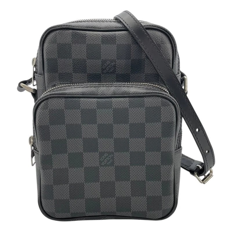 LOUIS VUITTON LYMINGTON BLACK DAMIER: LOUIS VUITTON Lymington Black Damier Brand: LOUIS VUITTON Type: Handbag Material: Damier Graphite Color: black Size: W: 15cm / H: 21cm / D: 10cm / Shoulder: 123~142cm Accessories: None