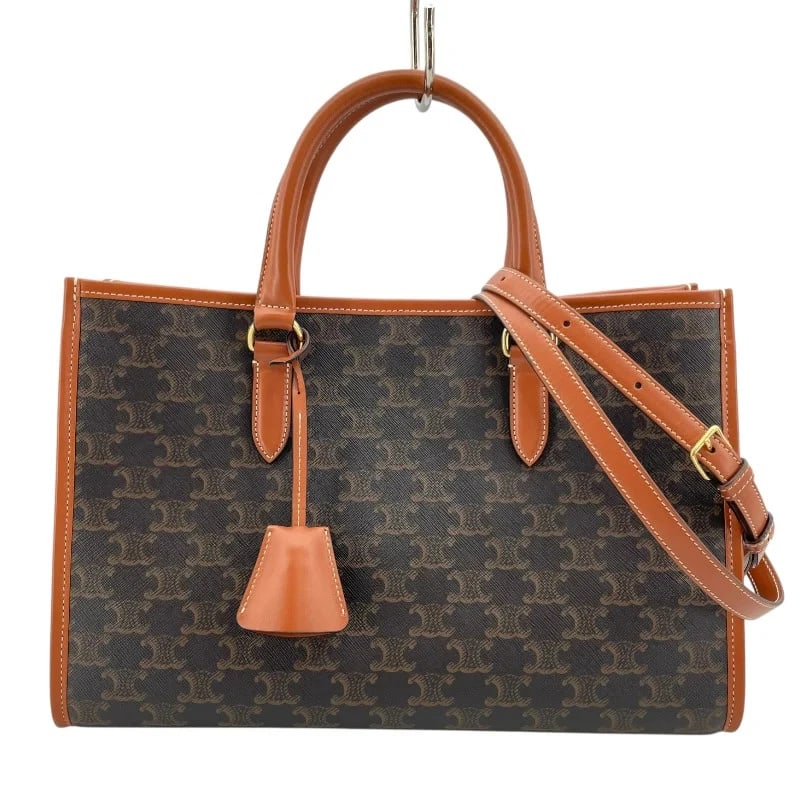 CELINE HORIZONTAL CABAS BROWN TRIOMPHE CANVAS: CELINE Horizontal Cabas Brown Triomphe Canvas Brand: CELINE Type: Handbag Material: Triomphe Canvas Color: Brown Size: W: 34cm / H: 22cm / D: 12cm Accessories: None Accessories Notice: Whe