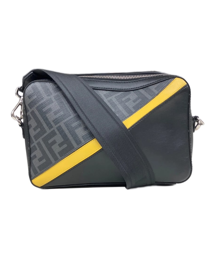 FENDI SHOULDER BAG: FENDI Shoulder Bag Brand: FENDI Type: Handbag Material: none Color: Black Size: H:16cm / W:24cm / D:4.5cm Accessories: None Accessories Notice: When purchasing pre-owned goods, please refe