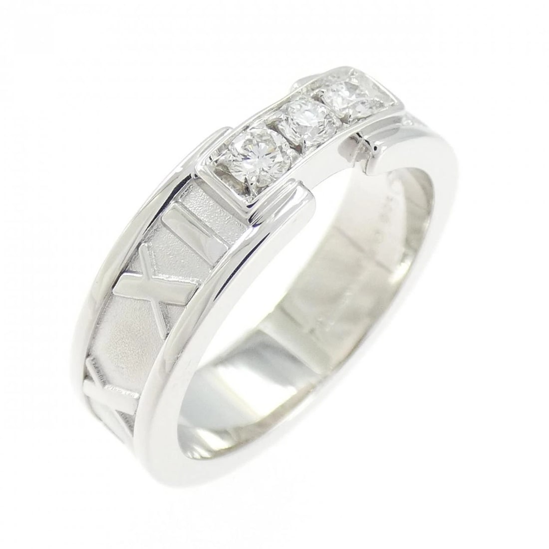 TIFFANY & CO. ATLAS RING: Tiffany & Co. Atlas Ring Brand: Tiffany Type: Ring Material: 750 White Gold Main Stone Natural Color: White Gold Size: 6-6.5 (US size) Accessories: None Accessories Notice: When purchasing