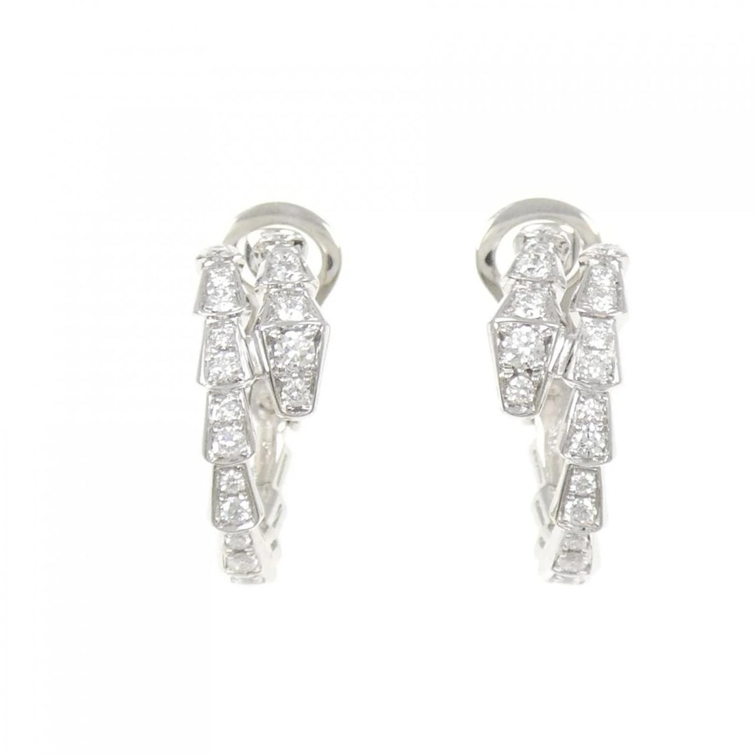 BVLGARI SERPENTI VIPER EARRINGS: BVLGARI Serpenti Viper Earrings Brand: BVLGARI Type: Earrings Material: 750 White Gold Main Stone Natural Color: White Gold Size: ActualSize HxW: 20.3mmx7.5mm Accessories: None Accessories