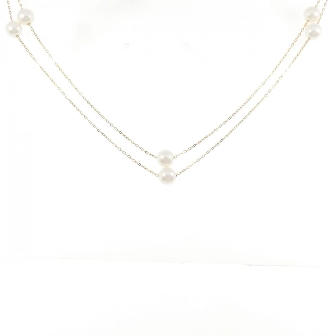 TASAKI AKOYA PEARL NECKLACE: TASAKI Akoya Pearl Necklace Brand: TASAKI Type: Necklace Material: 750 Yellow Gold Main Stone Akoya Pearl Color: Yellow Gold Size: 106cm Accessories: None Accessories Notice: When purchasing