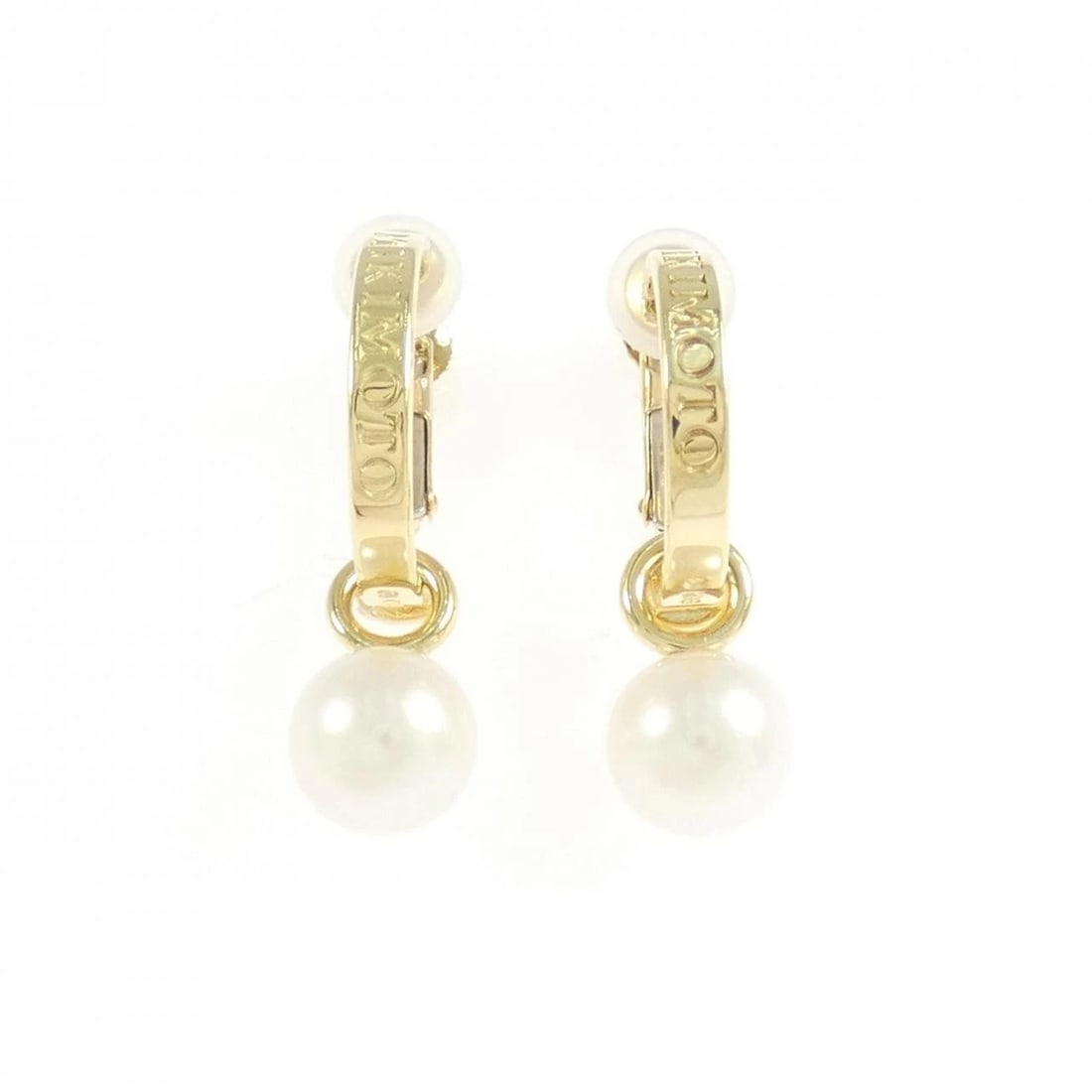 MIKIMOTO AKOYA PEARL EARRINGS: MIKIMOTO Akoya Pearl Earrings Brand: MIKIMOTO Type: Earrings Material: K18 Yellow Gold Main Stone Akoya Pearl Color: Yellow Gold Size: ActualSize HxW: 23.6mmx7.1mm Accessories: None