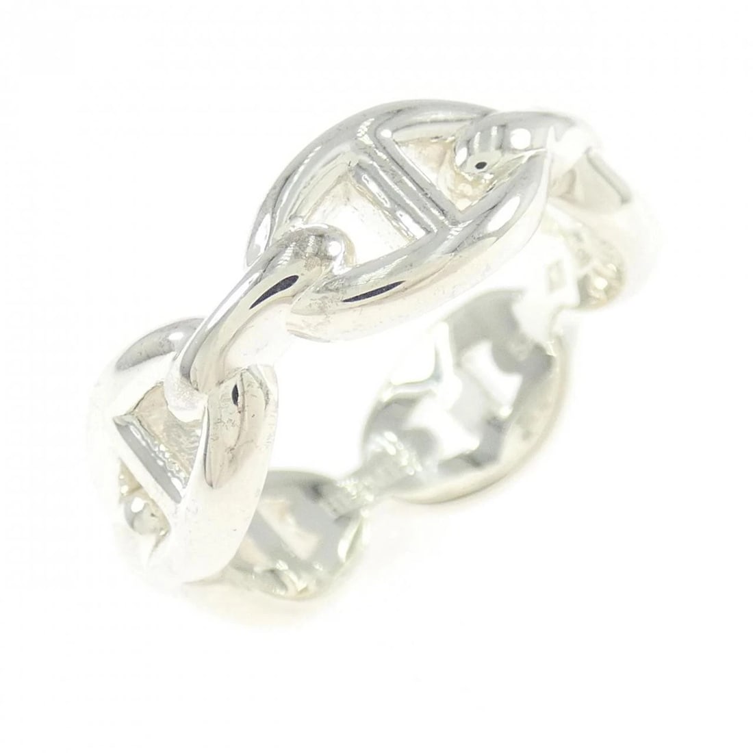 HERMES CHAINE D'ANCRE ENCHENE RING: HERMES Chaine d'Ancre Enchene Ring Brand: HERMES Type: Ring Material: 925 Silver Color: Silver Size: 6.5 (US size) Accessories: None Accessories Notice: When purchasing pre-owned goods,