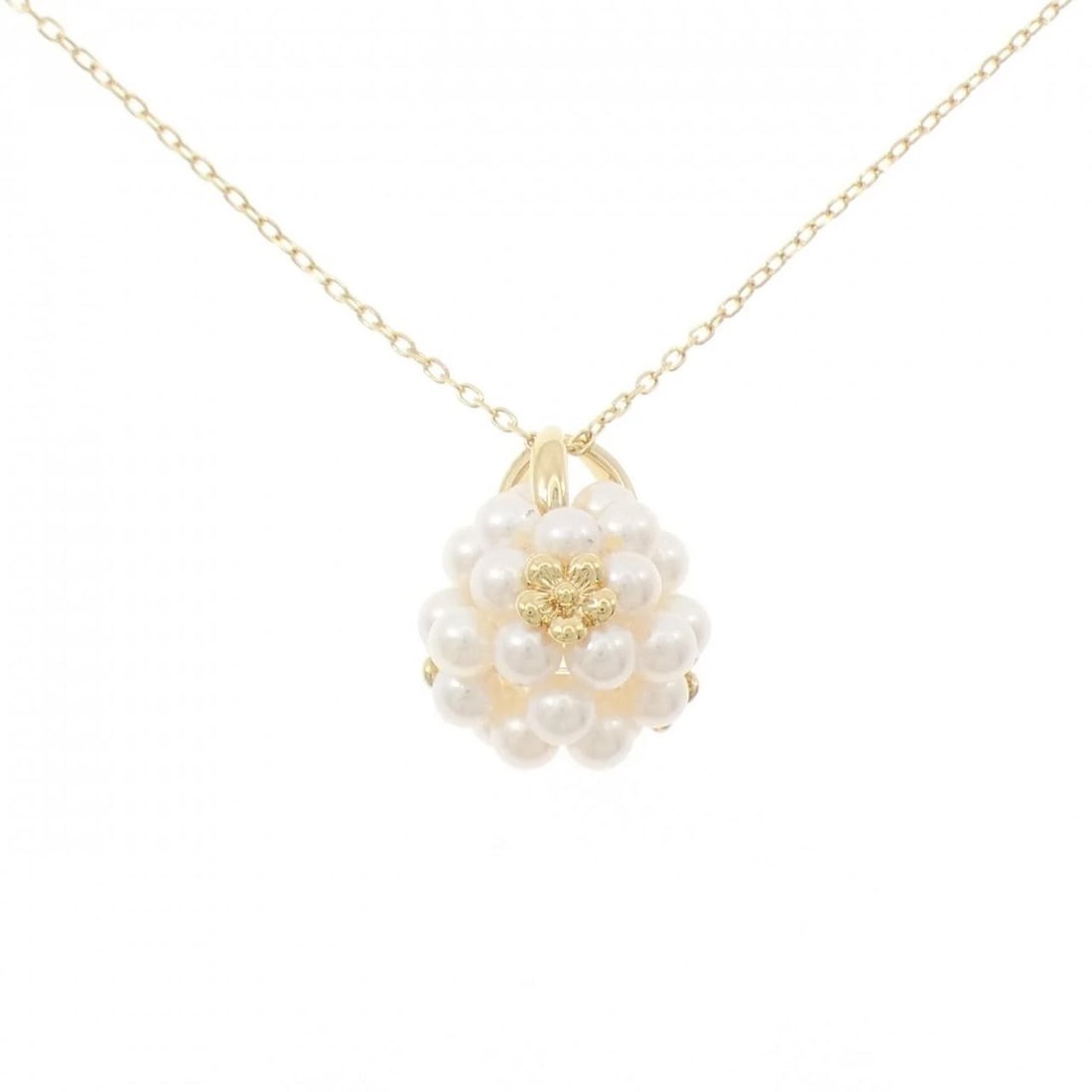 MIKIMOTO AKOYA PEARL NECKLACE: MIKIMOTO Akoya Pearl Necklace Brand: MIKIMOTO Type: Necklace Material: K18 Yellow Gold Main Stone Akoya Pearl Color: Yellow Gold Size: 45cm Accessories: None Accessories Notice: When purch